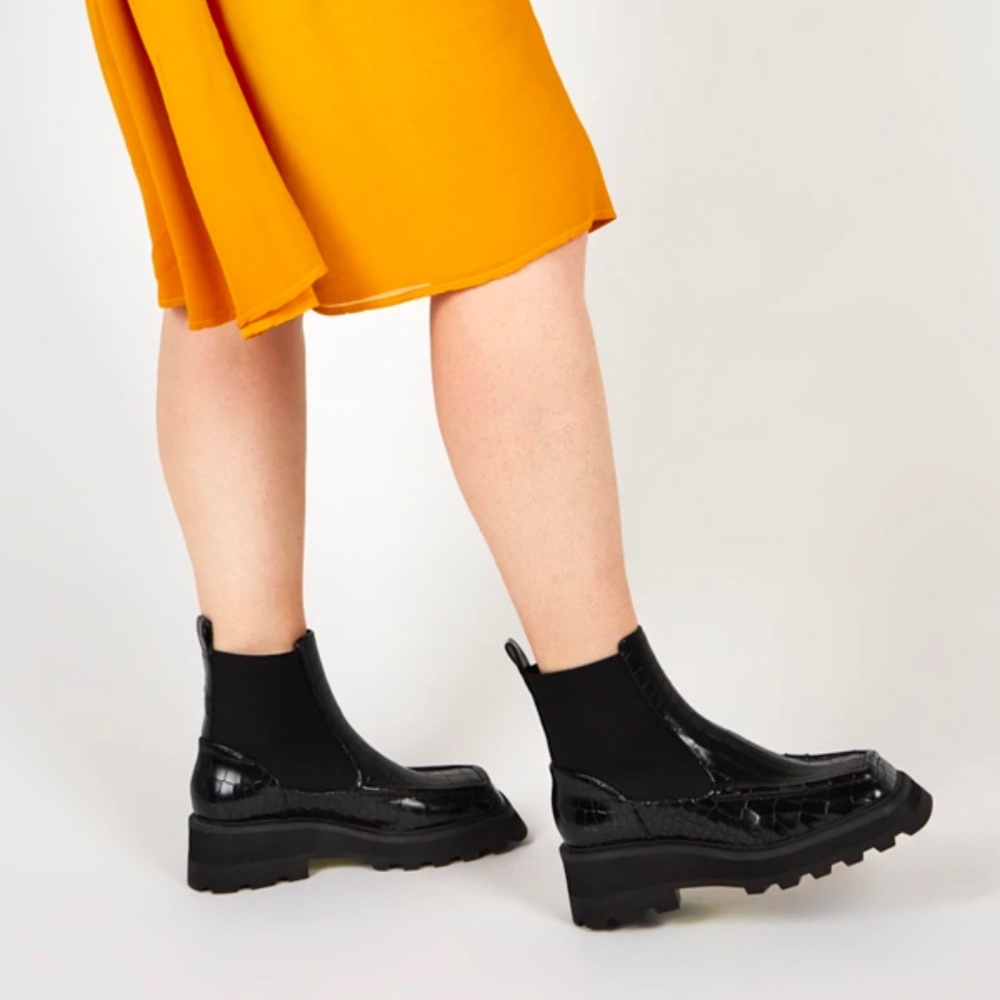 NWOT Intentionally Blank, Champs Boot: Black